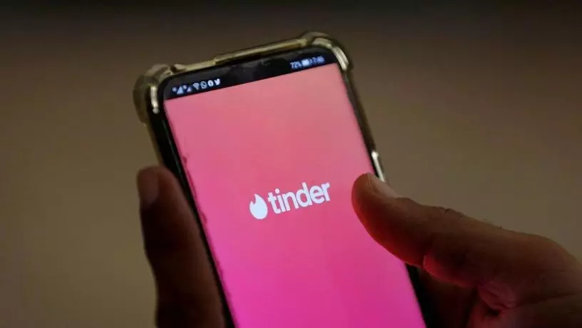 ​Жители Дубая жалуются на аферисток из Tinder